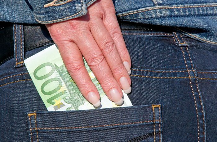 Kassendifferenz Aus Eigener Tasche Bezahlen Ab heute arbeiten wir für die eigene Tasche
